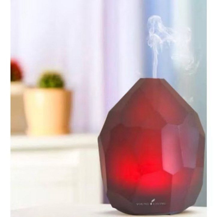 Diamond Diffuser Young Living (Category: Air Purifiers & Dehumidifiers) located in Las Pinas. Submitted by declutter0808 (Listing ID 1414940988, Image 2). Description: Sealed Brand new .