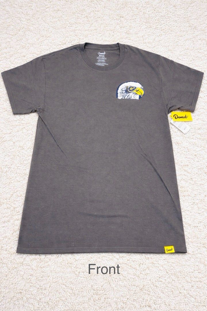 DONUT Graphic Tee – “MO POWA BABY” Eagle Print (Category: Tshirts & Polo Shirts ) located in Mandaluyong City. Submitted by edrey13 (Listing ID 1414910209, Image 1). Description: DONUT Graphic Tee – “MO POWA BABY” Eagle Print ✨ Why you’ll love it: • ✔️ Brand: Donut • ✔️ Size: Large • ✔️ Color: Classic gray (easy to match!) • ✔️ Eye-catching eagle graphic at the back • ✔️ Clean minimalist logo at the front • ✔️ Soft, comfortable fabric for everyda