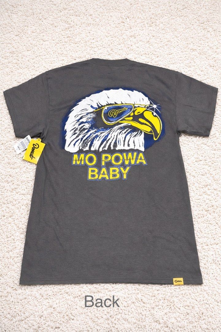 DONUT Graphic Tee – “MO POWA BABY” Eagle Print (Category: Tshirts & Polo Shirts ) located in Mandaluyong City. Submitted by edrey13 (Listing ID 1414910209, Image 2). Description: DONUT Graphic Tee – “MO POWA BABY” Eagle Print ✨ Why you’ll love it: • ✔️ Brand: Donut • ✔️ Size: Large • ✔️ Color: Classic gray (easy to match!) • ✔️ Eye-catching eagle graphic at the back • ✔️ Clean minimalist logo at the front • ✔️ Soft, comfortable fabric for everyda