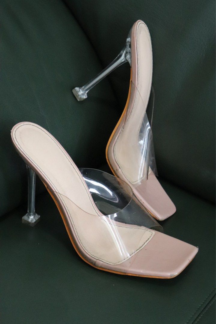 Elegant heels (Category: Heels) located in Las Pinas. Submitted by krishnah_ (Listing ID 1414967205, Image 3). Description: Needs a little cleaning!.