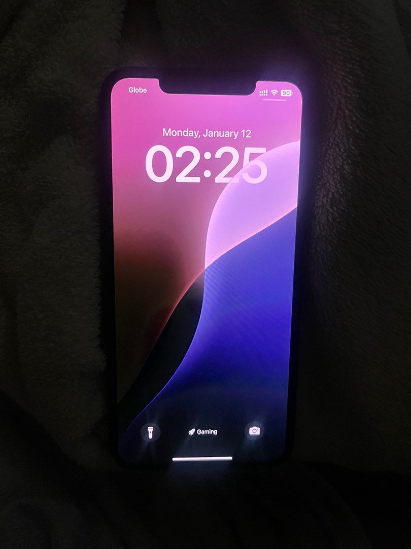 For swap (Category: iPhone X Series) located in Manila. Submitted by irvincort29214 (Listing ID 1415027951, Image 1). Description: For swap iphone xs max Any ios units (as long as high storage) 256gb Space black Ios 18.7.3 Have face id Truetone Anysim will do Battery was replaced with higher capacity (last me around 6 hours of use tuloy tuloy) Meet around fairview qc, north caloocan kaimall.