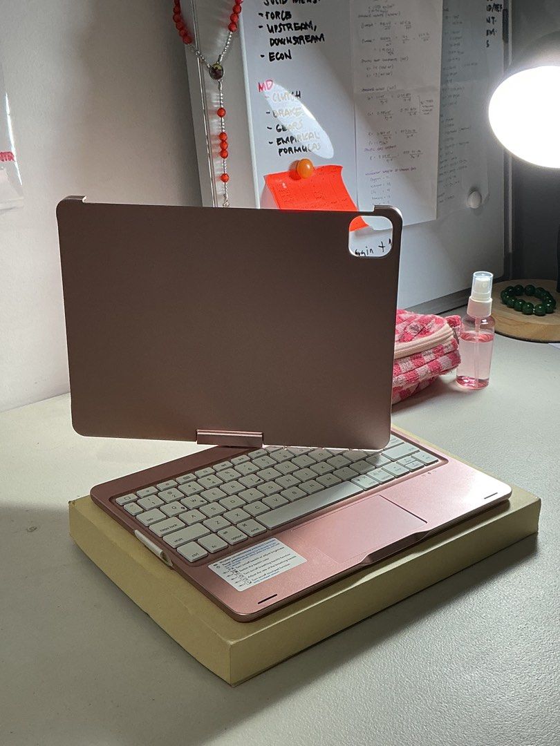 GOOJODOQ iPad Case with Wireless Keyboard Trackpad (Category: Laptops & Notebooks) located in Lucena. Submitted by krstnabj (Listing ID 1414972389, Image 3). Description: Last price: 1.5k -Rose Gold. -10.9 in iPad. Mine is IPad 11th gen. This is compatible with 10th gen also! Basta kasya sa 10.9in iPad/s -7 light mode -Long lasting battery life! Di mabilis malowbat i swear. -can do 360 rotation! super smooth lang -Hard to let go but i badly need 