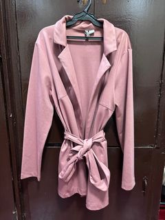(Category: ) located in . Submitted by liniswardrobe (Listing ID 1414950465, Image 1). Description: .