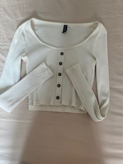 (Category: ) located in . Submitted by yuetea (Listing ID 1414895372, Image 1). Description: .