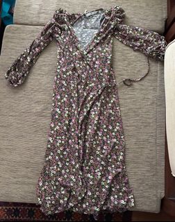 (Category: ) located in . Submitted by sellingmaistuff (Listing ID 1414863800, Image 1). Description: .