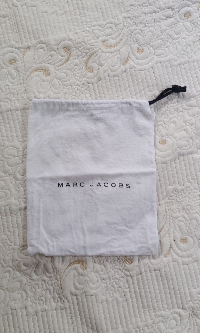 Marc Jacobs mini dust bag (Category: Luxury Bags & Wallets) located in Quezon City. Submitted by reareebelise (Listing ID 1414848760, Image 1). Description: .