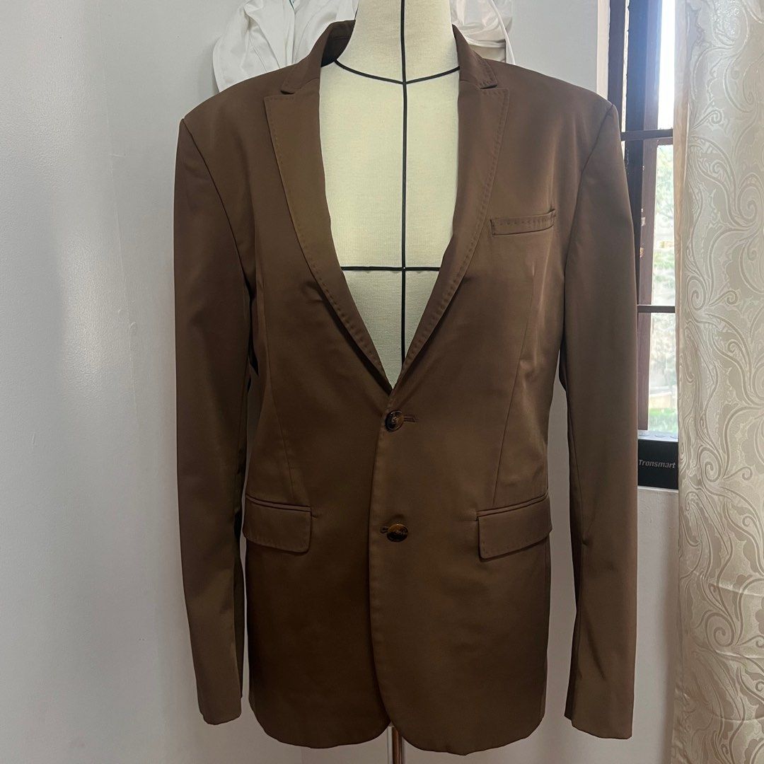 Men clothing sale (Category: Coats, Jackets and Outerwear) located in Quezon City. Submitted by dizzychim (Listing ID 1414942410, Image 2). Description: Dm before buying! The prices are higher.