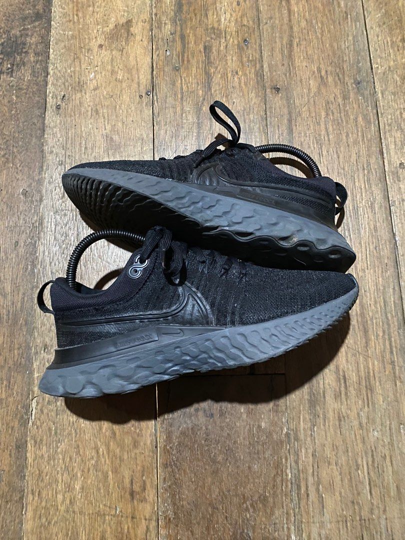 Nike React Infinity Run Flyknit 2 (Category: Sneakers) located in Bayombong. Submitted by fliptique (Listing ID 1414842281, Image 1). Description: Nike React Infinity Run Flyknit 2 Excellent Condition Original/Authentic Size : Us 8.0 Uk 7 EU 41 CM 26 BR 39.5 CN 260(2.5) Color Rate : 10 Issue : ❌❌❌ 2500 + sf Negotiable for sure buyers only Nueva Vizcaya Loc Hit a message if interested .