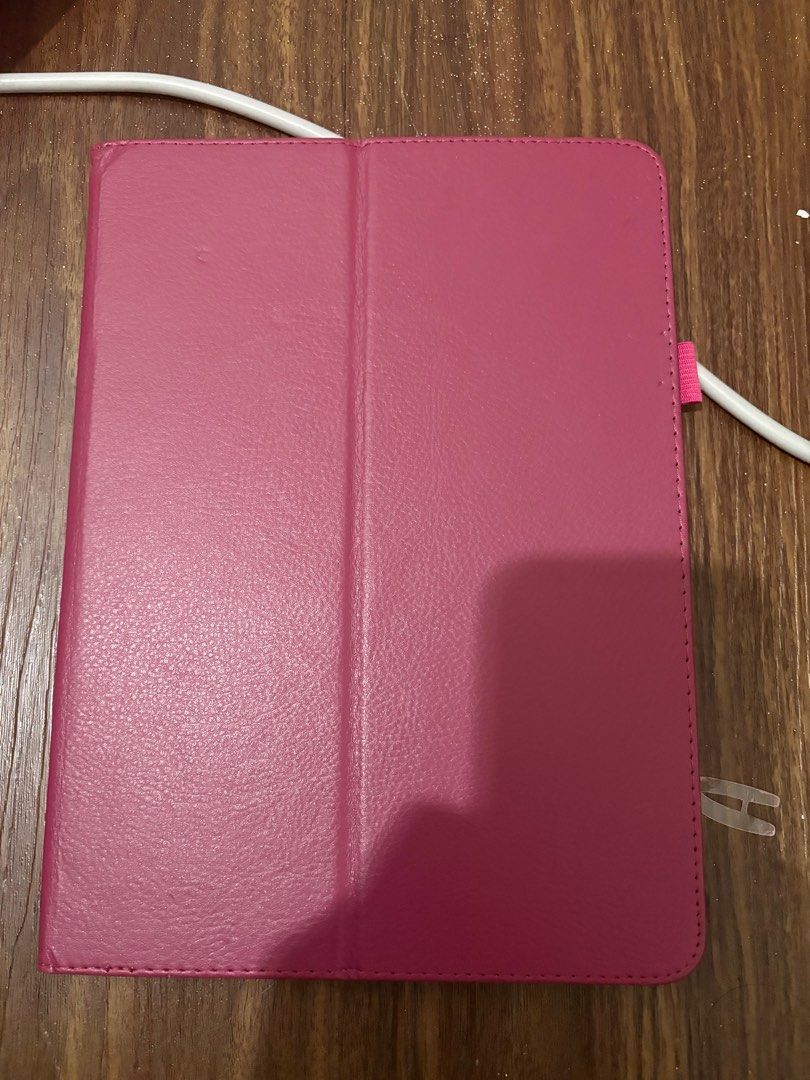Preloved Ipad Case (Air 4/5) (Category: Cases & Sleeves) located in Quezon City. Submitted by thedecluterrers (Listing ID 1414948499, Image 3). Description: Preloved Ipad Air 4/5 case - 300 for 2 cases.