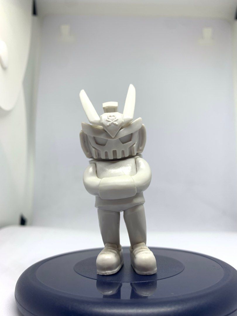 Quiccs Raw/Blank Micro (Category: Designer & Blind Box Toys) located in Caloocan City. Submitted by ekivilleg86508 (Listing ID 1414975961, Image 1). Description: Quiccs Blank MicroTeq Issue : Uneven legs Negotiable.