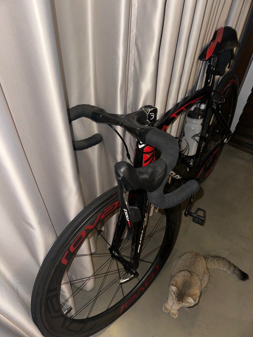 Ridley Road Bike with Roval Wheels (Category: Bicycles) located in Manila. Submitted by knlud (Listing ID 1414950206, Image 3). Description: Black and red Ridley road bike with Roval wheels. Features drop handlebars, a water bottle cage, and a saddle bag. Includes a water bottle. NEGOTIABLE..