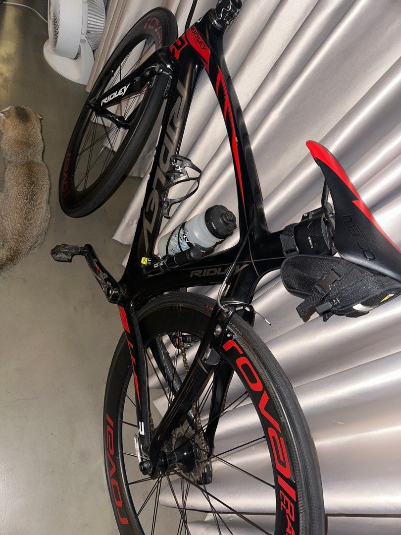 Ridley Road Bike with Roval Wheels (Category: Bicycles) located in Manila. Submitted by knlud (Listing ID 1414950206, Image 2). Description: Black and red Ridley road bike with Roval wheels. Features drop handlebars, a water bottle cage, and a saddle bag. Includes a water bottle. NEGOTIABLE..