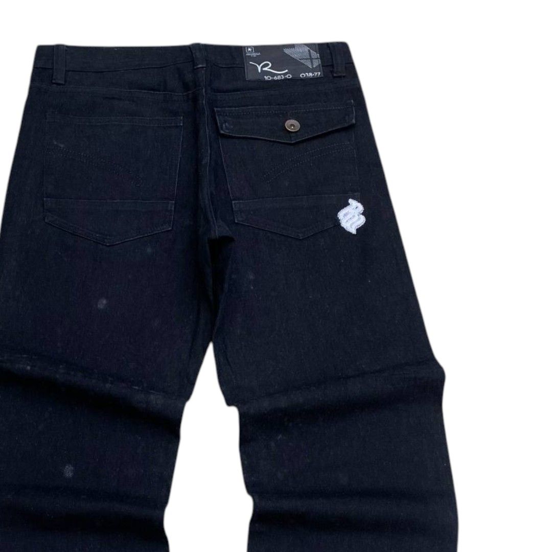 Rocawear (Category: Jeans) located in Camiling. Submitted by digdrip (Listing ID 1414931928, Image 3). Description: dimes/size: 34W, 41L, 9.5hem, 13thighs Color rate: 9.5/10 Condition: 9.5/10 issue: none - almost new condition - crispy hard denim.