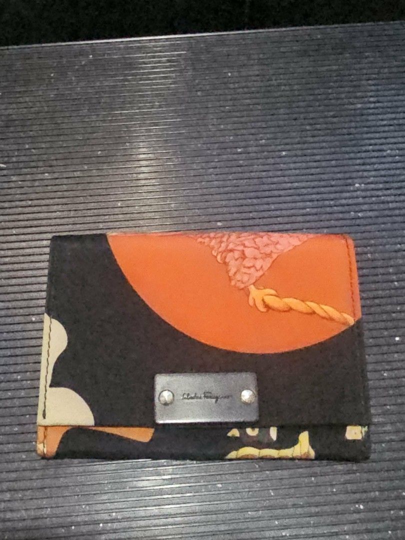 Salvatore Ferregamo Mini Wallet (Category: Luxury Bags & Wallets) located in Baguio. Submitted by reinaweng (Listing ID 1414929212, Image 1). Description: WYSIWYG Baguio Location Shipping (J&T) MOP(Gcash).