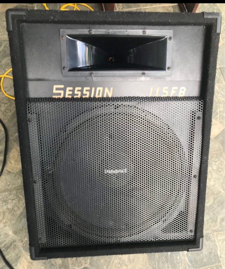 Session 115FB Wedge Speaker (Category: Soundbars, Speakers & Amplifiers) located in Manila. Submitted by beng1964 (Listing ID 1415033521, Image 3). Description: - Session 115FB speaker - Features a large speaker and horn tweeter - Protected by a metal grill - Black color with Session logo - Suitable for professional audio use.
