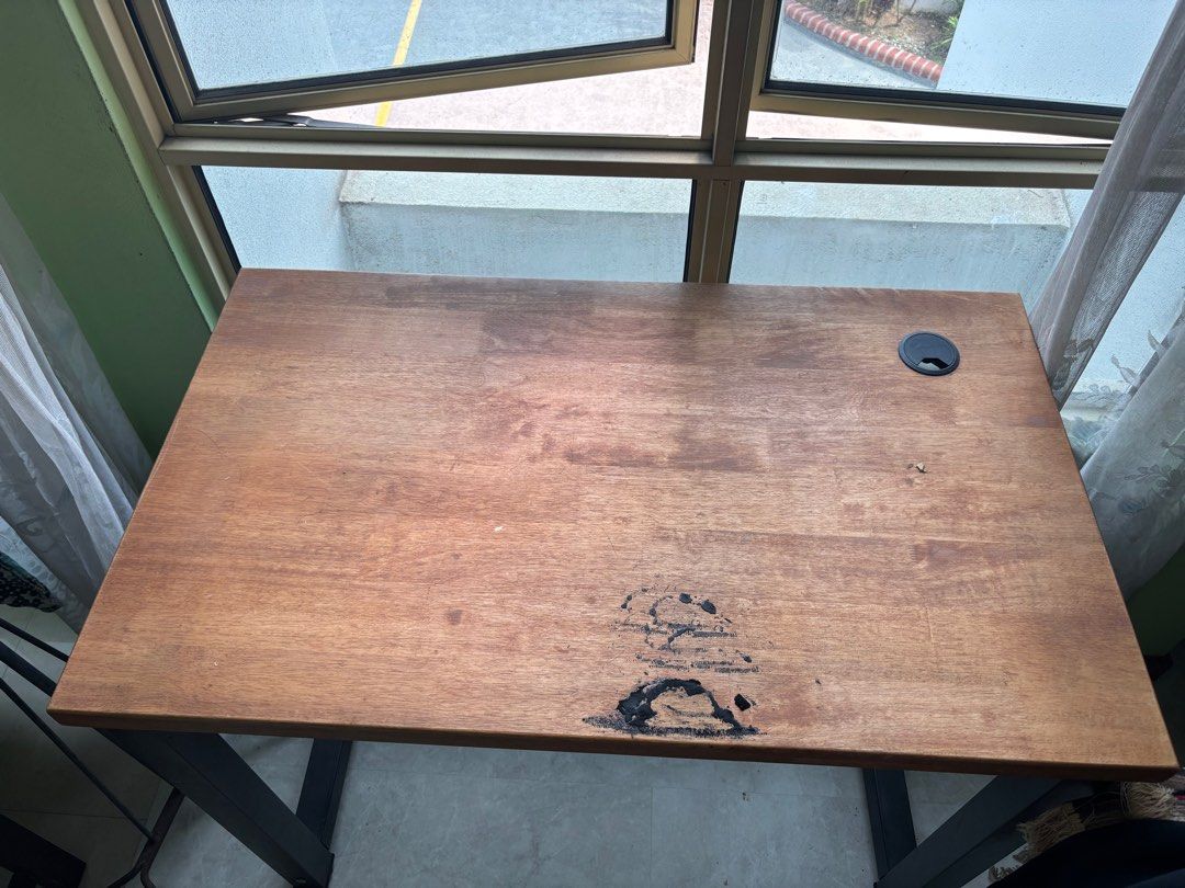 Study table (Category: Tables & Sets) located in Singapore. Submitted by anygoes (Listing ID 1414900525, Image 2). Description: - study table - Perfect for small spaces or as a decorative item - discolouration at the top, need to sand and varnish L x W x H 100 x 60 x 75 (cm).