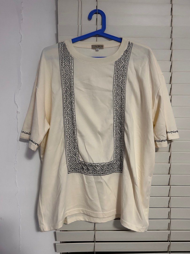 Tesoro's Embroidered T-shirt - Large (Category: Tshirts & Polo Shirts ) located in Mandaluyong City. Submitted by euni.san (Listing ID 1415017256, Image 1). Description: - Cream-colored Tesoro's T-shirt - Features intricate black embroidery - Crew neck and short sleeves, oversized style - Embroidery design on front and sleeves - Size: Large - FINAL PRICE. Shipping fee already included. - RFS: extra unused gifts supposedly for wedding. original pu