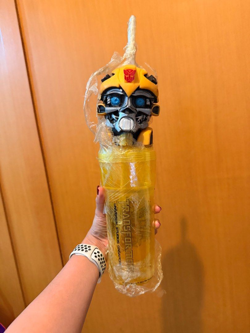 Universal Studios Singapore Transformers Bumblebee Tumbler (Category: Water Bottles & Tumblers) located in Makati City. Submitted by andromeda_ (Listing ID 1414946943, Image 1). Description: - Bumblebee-themed tumbler - From Universal Studios Singapore - Features Bumblebee head lid - Transformers logo on the body - Vibrant yellow color - Collectible item for Transformers enthusiasts SF c/o buyer. Pickup in Makati. .