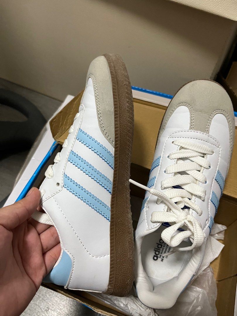White Blue Sneakers (Category: Sneakers) located in Angeles City. Submitted by pheeebees (Listing ID 1414956926, Image 2). Description: White shoes for everyday use. .