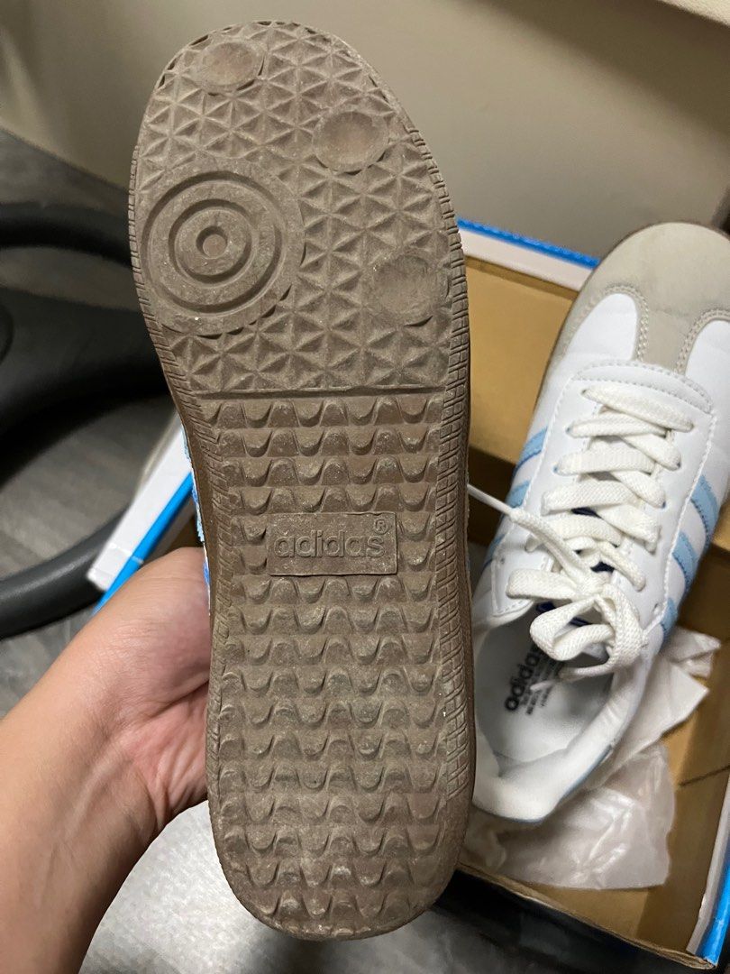 White Blue Sneakers (Category: Sneakers) located in Angeles City. Submitted by pheeebees (Listing ID 1414956926, Image 3). Description: White shoes for everyday use. .