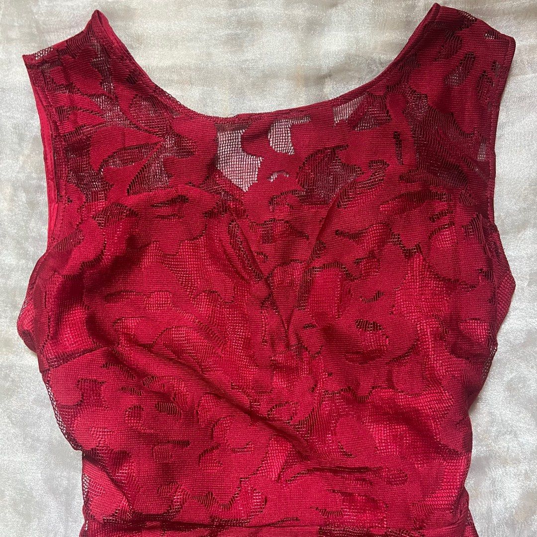 Wine Red Sleeveless Midi Dress (Category: Dresses) located in Bulacan. Submitted by mei_declutters (Listing ID 1415008808, Image 3). Description: Brand: —— Size: M-L Flaws: none.