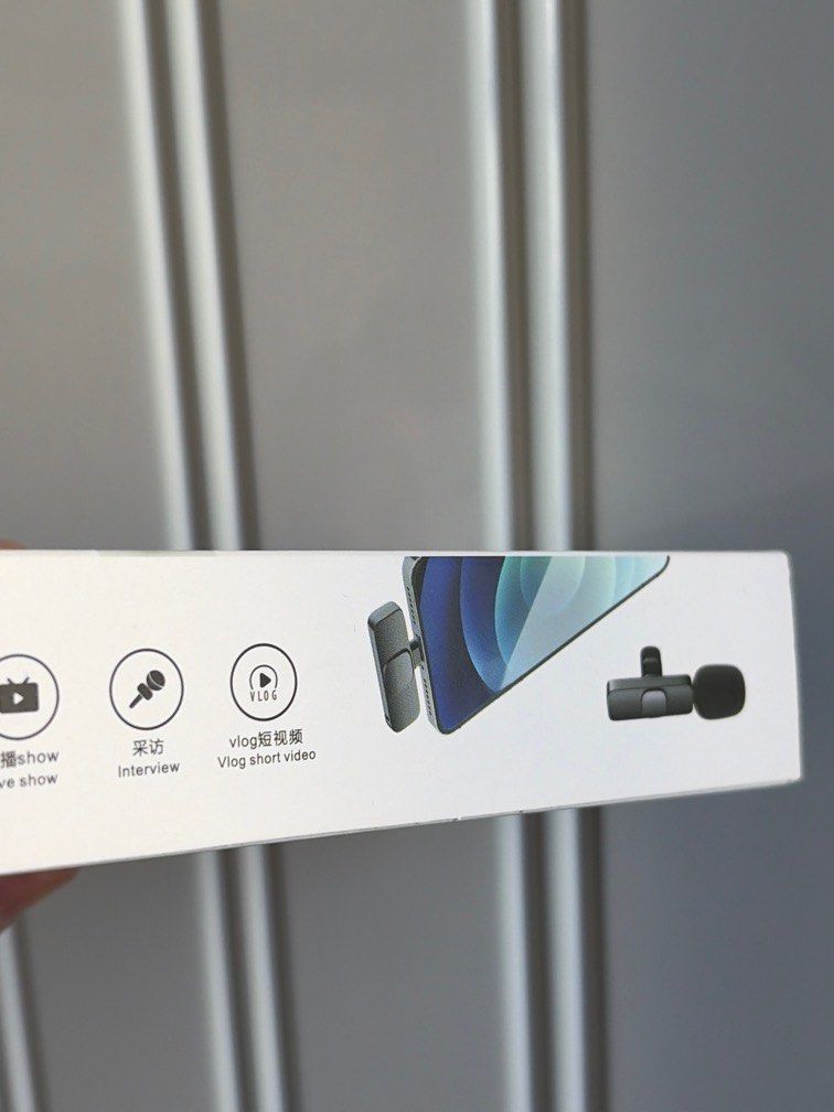 Wireless MIC （分類：咪高風/麥克風）位於 Hong Kong。 由 aura_hk 提交（商品編號 1414899656，圖片 3）。簡介： Brand new For vlog For making video Can be use for anything 。