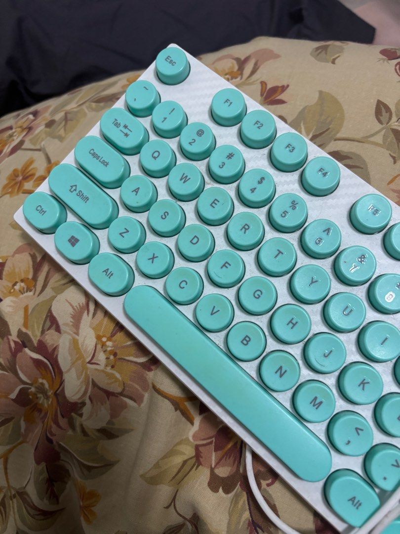 Zeus Retro Keyboard, Computers & Tech, Parts & Accessories, Computer ...