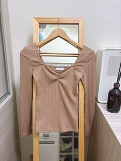 由 cherry_onsale (刊登 ID 1415138983，圖片 1) 提交，位於 的 (類別：)，說明：。