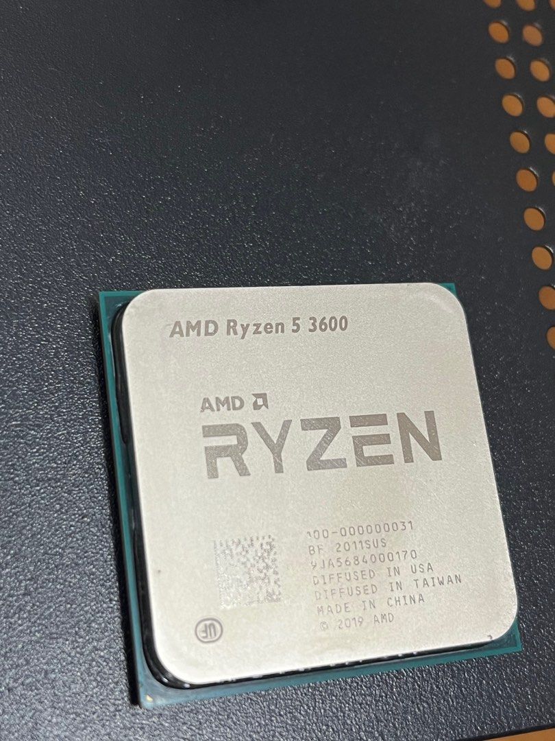 AMD Ryzen 5 3600 CPU with Stock Cooler65561372983809110