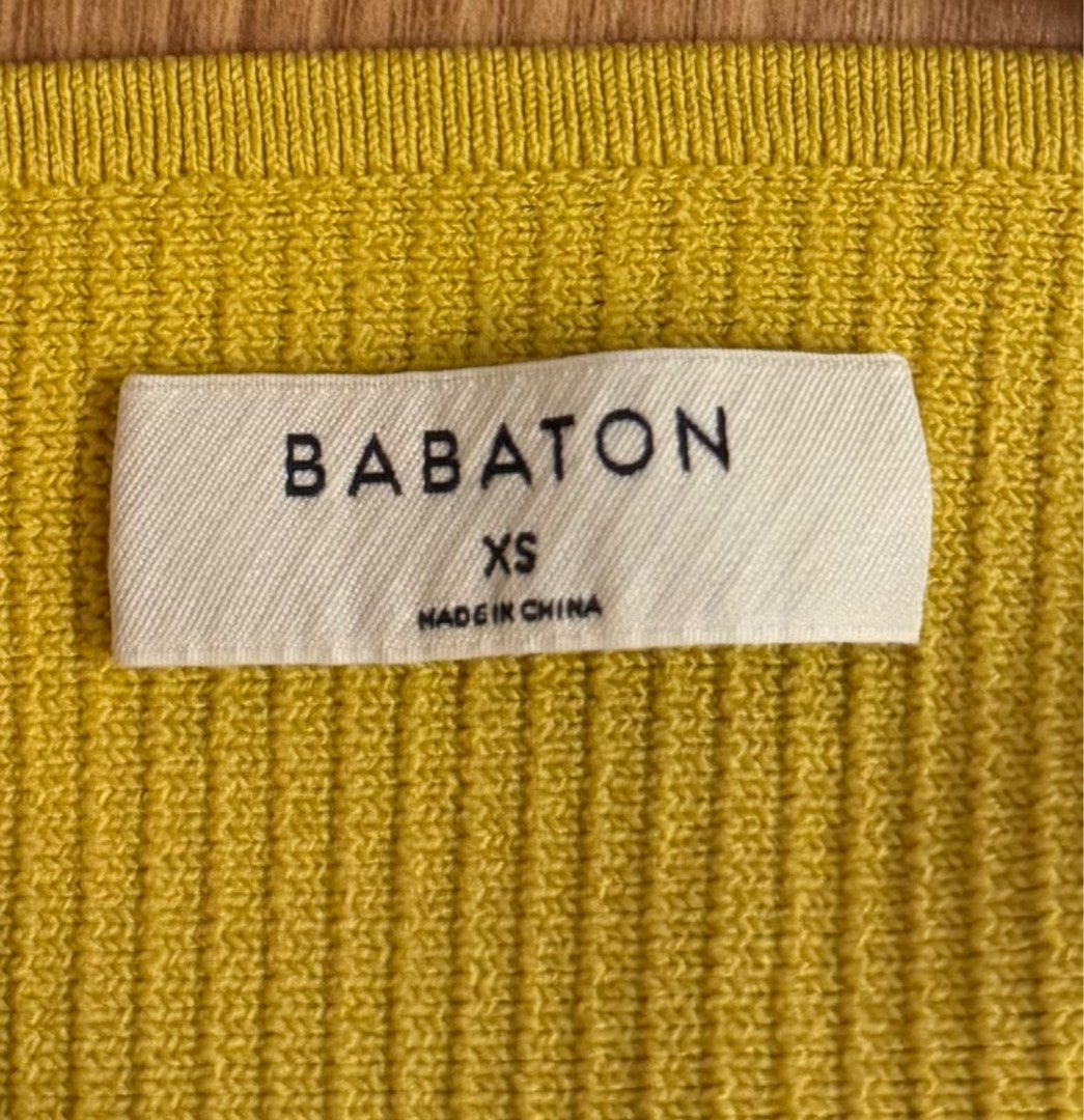Aritzia Babaton Sculpt Knit Top Yellow (Category: Sleeveless) located in Pasig City. Submitted by conradfisher (Listing ID 1415119083, Image 2). Description: .
