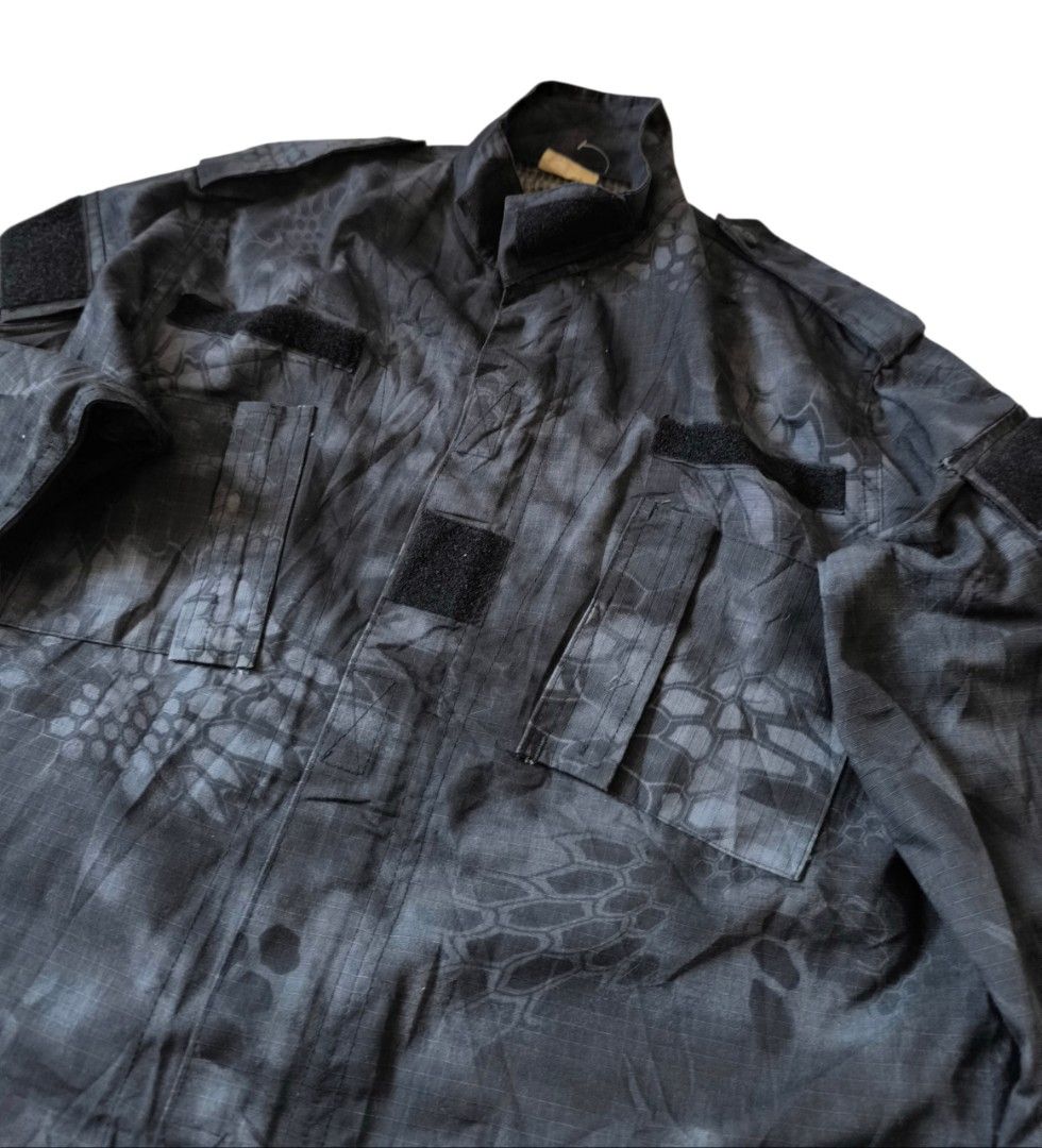 Army Combat Uniform snake phyton camouflage, Men's Fashion, Activewear ...