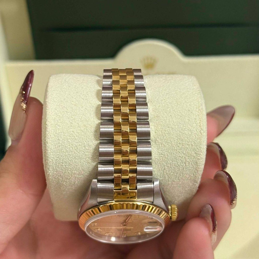 Authentic Rolex Datejust 31mm Anniversary Diamond Dial✨ (Category: Luxury Watches) located in Quezon City. Submitted by jhaediah (Listing ID 1415151898, Image 2). Description: ✨R Datejust 31mm Anniversary Diamond Dial✨ * Ref. No. 78273 * Anniversary Dial w/ Dias in 18k Yellow Gold Fluted Bezel on Jubilee Bracelet * Year 2001 * 9.5/10 condition * Inclusions: Watch and authentication from R&R.