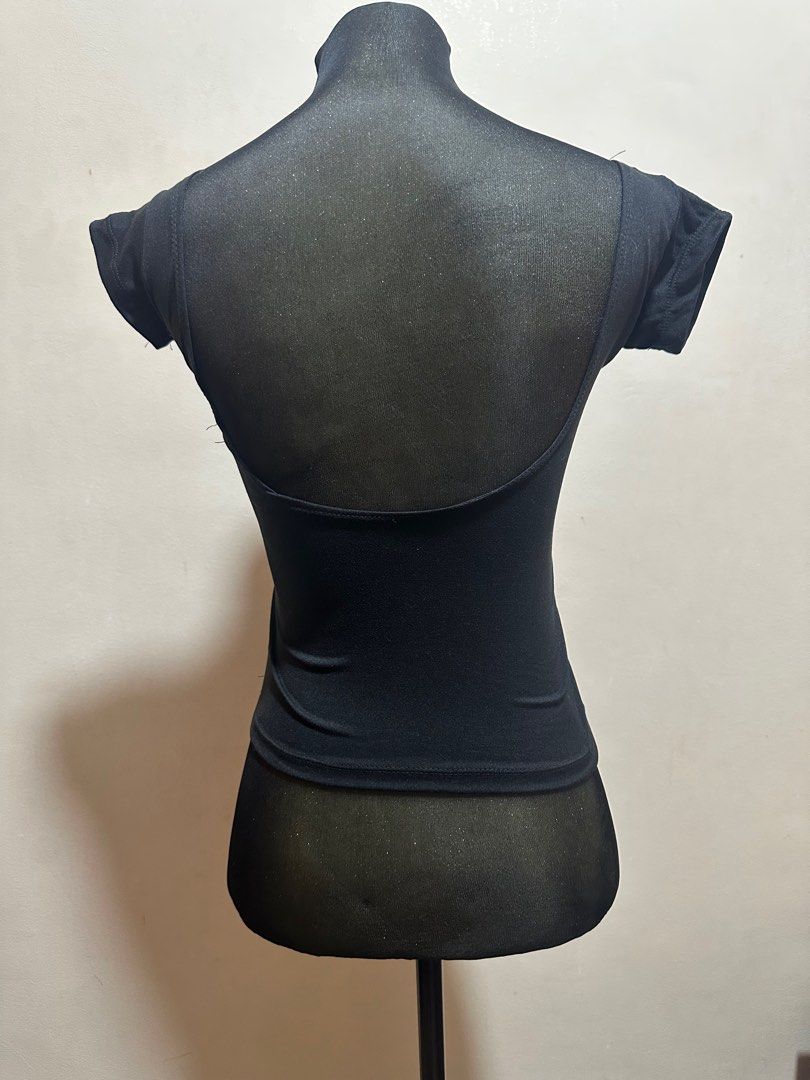 Black Fitted Top low back (Category: Shirts) located in Taguig. Submitted by sassythrifter (Listing ID 1415084343, Image 2). Description: - Black fitted top - Short sleeves - Boat neckline - Scoop back - Stretchy material - Dress it up or down - Perfect for everyday or night out.
