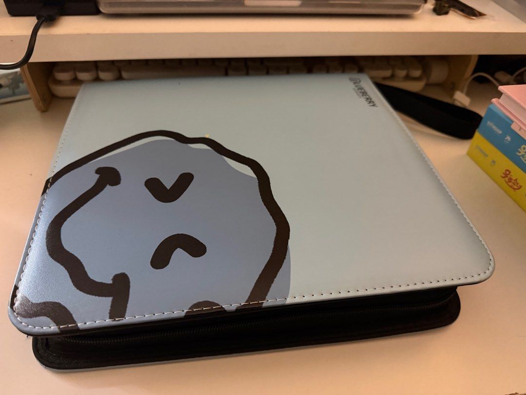 Blueberry Binder for Toploaders (Category: Stationery & School Supplies) located in Mandaluyong City. Submitted by bigjsdeclutter (Listing ID 1415211871, Image 3). Description: Metro manila: via grab/lalamove shipping/pickup Non-metro manila: j&t shipping on weekends Mop: gcash With free toploaders - Blueberry Binder for Toploaders - 240 pockets - Features a light blue color - Designed to hold toploaded cards - Stylish and functional for card col