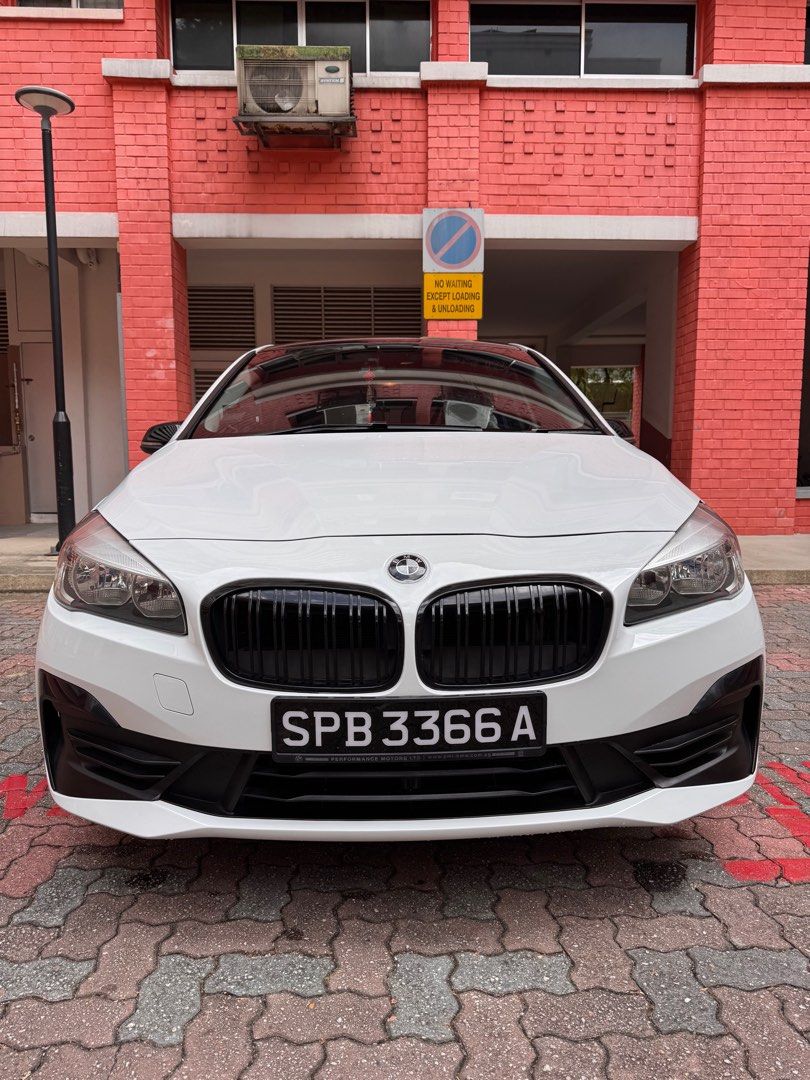 BMW 2 Series Active Tourer 216i Sport (A) (Category: Used Cars) located in Singapore. Submitted by fashionsmile (Listing ID 1415059814, Image 3). Description: - Full servicing by BMW - Full servicing records - Genuine mileage - New paintwork .