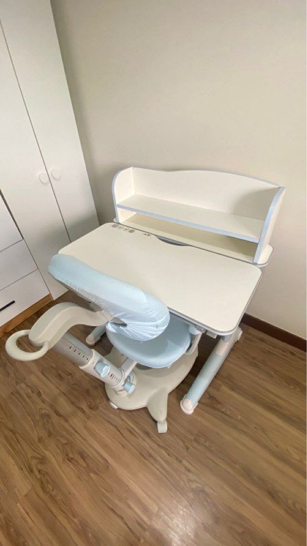 Detroit study desk & swift chair (Category: Office Furniture & Fixtures) located in Quezon City. Submitted by g23_closet (Listing ID 1415102754, Image 2). Description: .