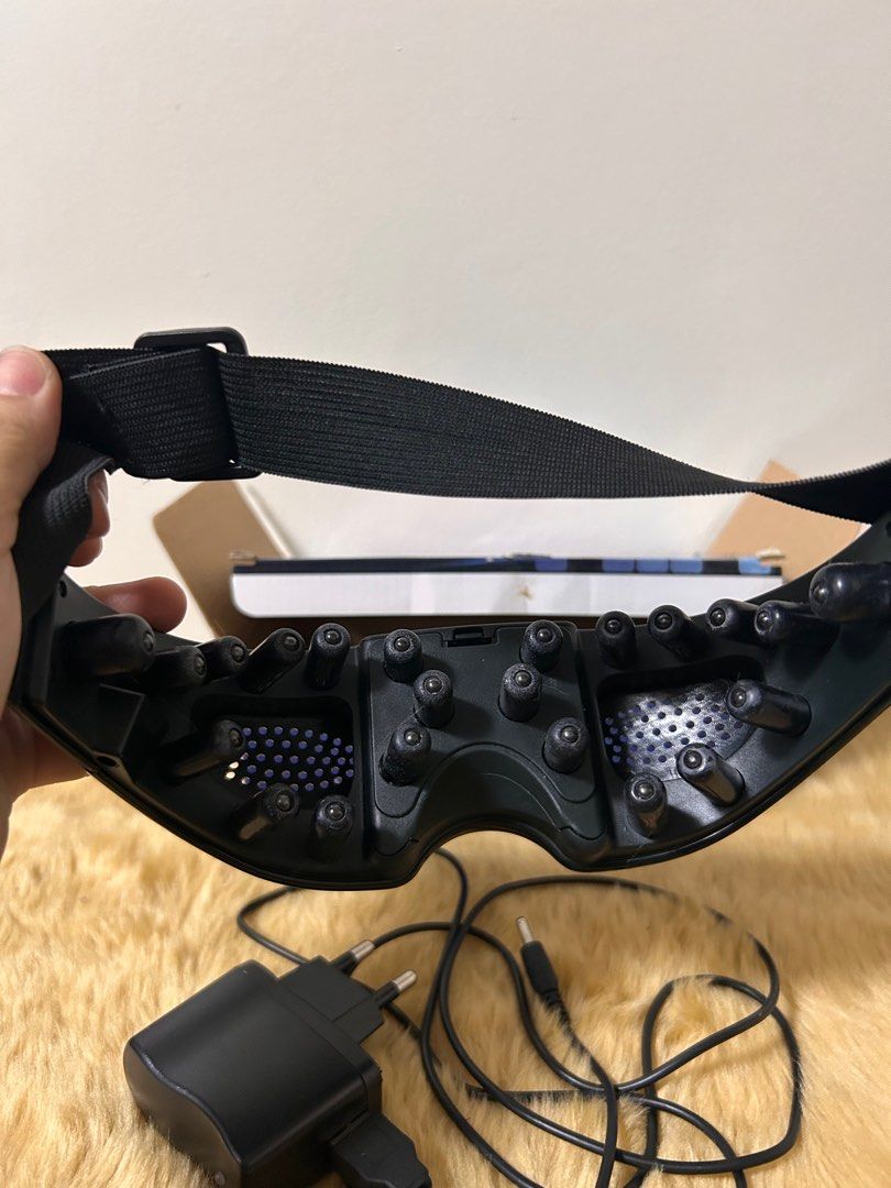Eye Massager (Category: Massage Devices) located in Bulacan. Submitted by mecrafts4u.olstr (Listing ID 1415198281, Image 2). Description: Battery included.