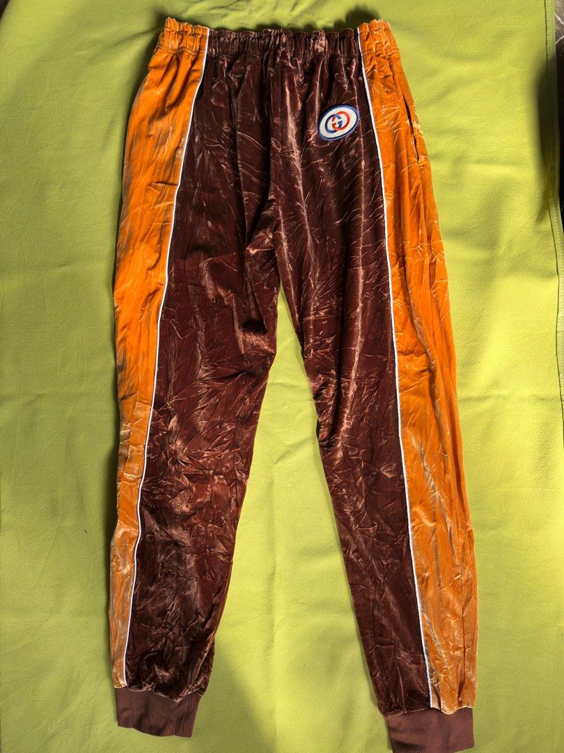 Gucci Jogger (Category: Joggers) located in Isabel. Submitted by apedoutdoors (Listing ID 1415106695, Image 1). Description: Gucci Jogger Excellent condition No issue asnew Waistline - 32-36 Length - 40.5 Area - Isabel , Leyte Payment thru GCash 📩📩📩 Dm if interested Plus sf Via jnt.