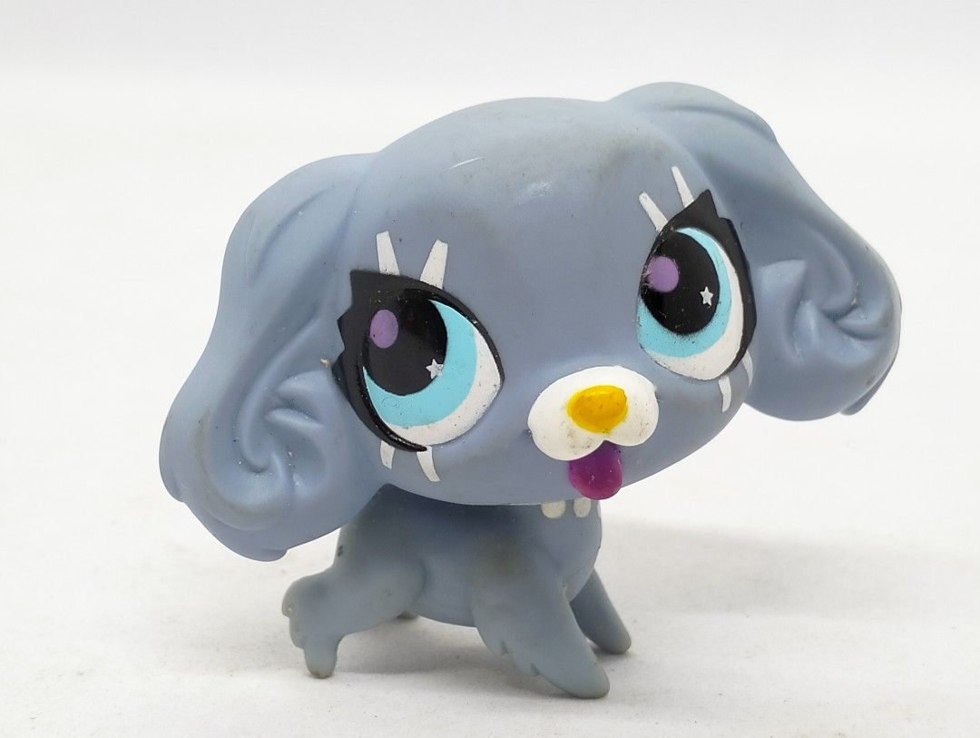 Hasbro LPS Cocker Spaniel Dog Figure (Category: Figurines & Statues) located in Mankayan. Submitted by toys_of_yesteryear (Listing ID 1415223644, Image 1). Description: Imported surplus item. USED. See all photos for more product detail >Hasbro brand >LPS Littlest Pet Shop >Cocker Spaniel Dog figure >Rare hard to find collection >size: 1.5 inches H Courier: J&T Payment: G-cash note: Asap as soon as payment is received but shipping might take long