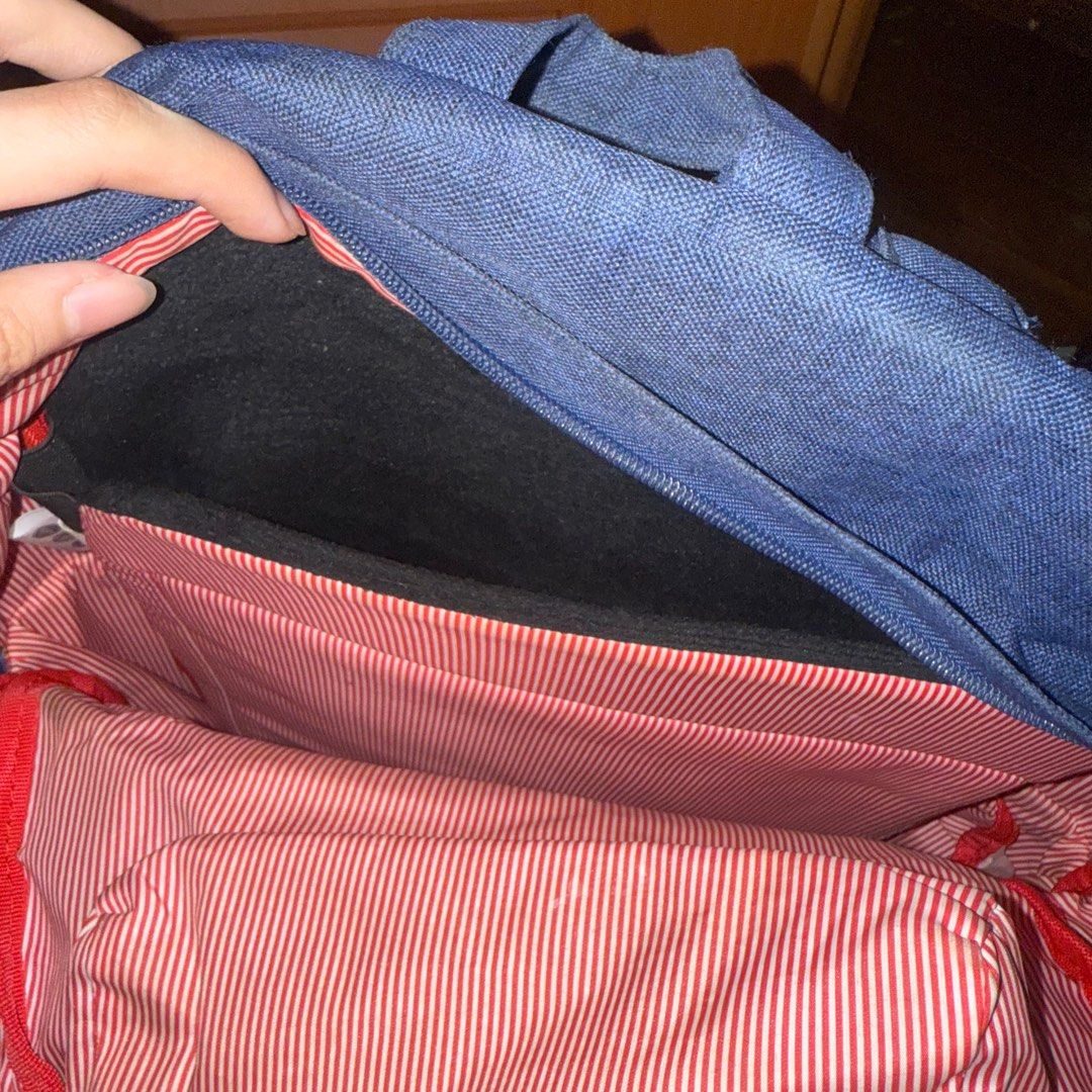 Herschel Blue Backpack with Laptop Compartment (Category: Backpacks) located in Manila. Submitted by caitlinmoon (Listing ID 1415117694, Image 3). Description: .