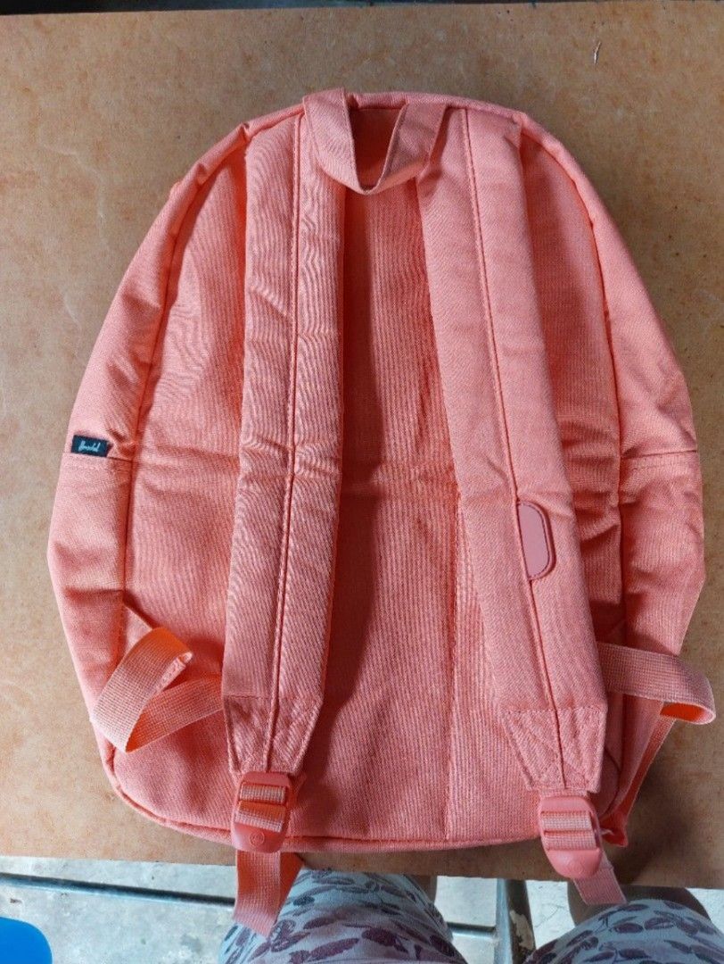 Herschel Supply Co. Backpack (Category: Backpacks) located in San Jose del Monte. Submitted by _elll (Listing ID 1415147897, Image 3). Description: Repost‼️ Herschel Supply Co. settlement backpack Coral color Good condition 800 + sf nalang po ma dispose lang Rfs: naka little america na SJDM Bulacan.