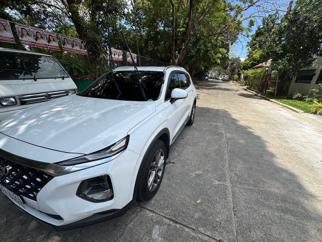 Hyundai Santa Fe Turbo Auto (Category: Used Cars) located in Quezon City. Submitted by tingperez (Listing ID 1415119139, Image 3). Description: For Sale! Santa Fe 2019 Owner: 1st owned Year Model: 2020 Condition: fresh inside and out Color: White Seats: 7 seated, all leather Wheels: Original Mags with full spare Engine displacement. 2.2 Turbo Fuel: Diesel Ending Plate: “9” Price: ₱1,250,000.00 Mobile: 09189181223.