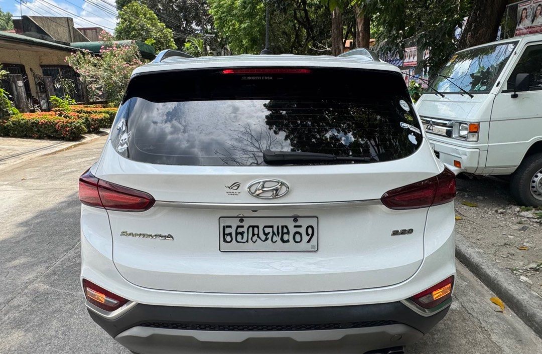 Hyundai Santa Fe Turbo Auto (Category: Used Cars) located in Quezon City. Submitted by tingperez (Listing ID 1415119139, Image 2). Description: For Sale! Santa Fe 2019 Owner: 1st owned Year Model: 2020 Condition: fresh inside and out Color: White Seats: 7 seated, all leather Wheels: Original Mags with full spare Engine displacement. 2.2 Turbo Fuel: Diesel Ending Plate: “9” Price: ₱1,250,000.00 Mobile: 09189181223.