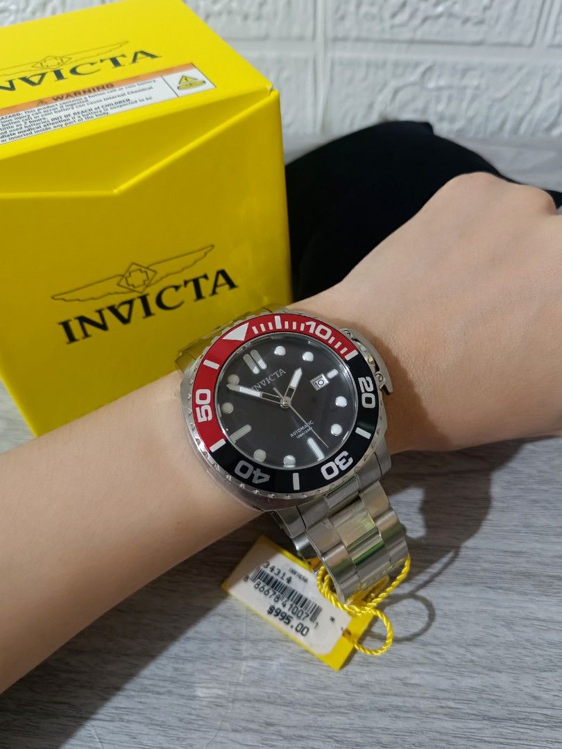 Invicta 34314 Pro Diver Automatic Watch (Category: Men's Watches) located in Mandaluyong City. Submitted by sheila_snapshoppe (Listing ID 1415115835, Image 2). Description: ‼️SUPER SALE‼️ 🤍Invicta 34314 Pro Diver Automatic Watch 💞 black & red bezel, stainless steel 💞 size: 48mm.