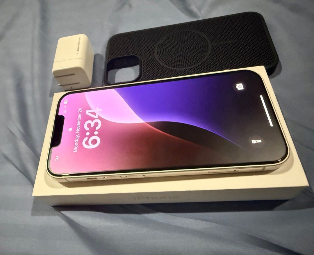 Iphone 14 128Gb Openline (Category: iPhone 14 Series) located in Dumaguete. Submitted by loretocerialeshr (Listing ID 1415234176, Image 2). Description: 🍎iPhone 14 128Gb Openline ✅Local unit ✅85% Battery Health ✅With free cases and tempered glass ✅True Tone ✅ Face ID ✅Complete with box Walay tatsa, hamis pa kayo 📍Dumaguete City, Negros Oriental Contact 0965.907.92.15.