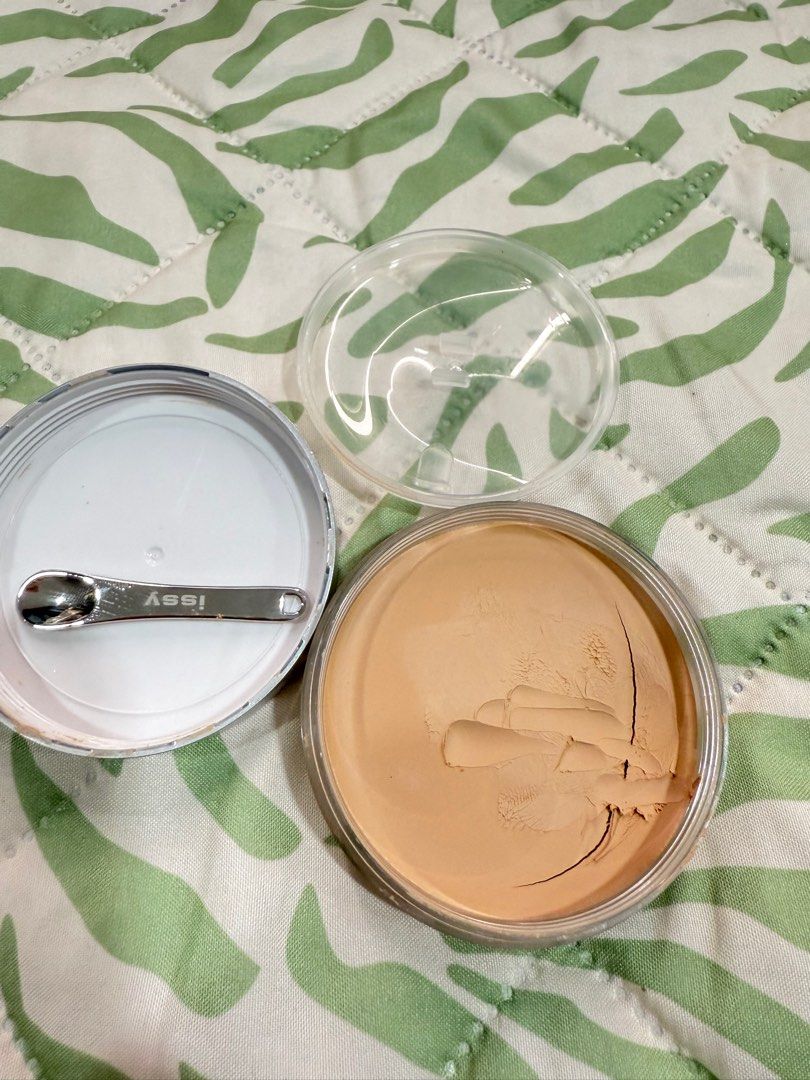 Issy and Co True Flex Skin Balm in Bisque (Category: Makeup) located in Quezon City. Submitted by beautycallph (Listing ID 1415116526, Image 2). Description: Used once only .