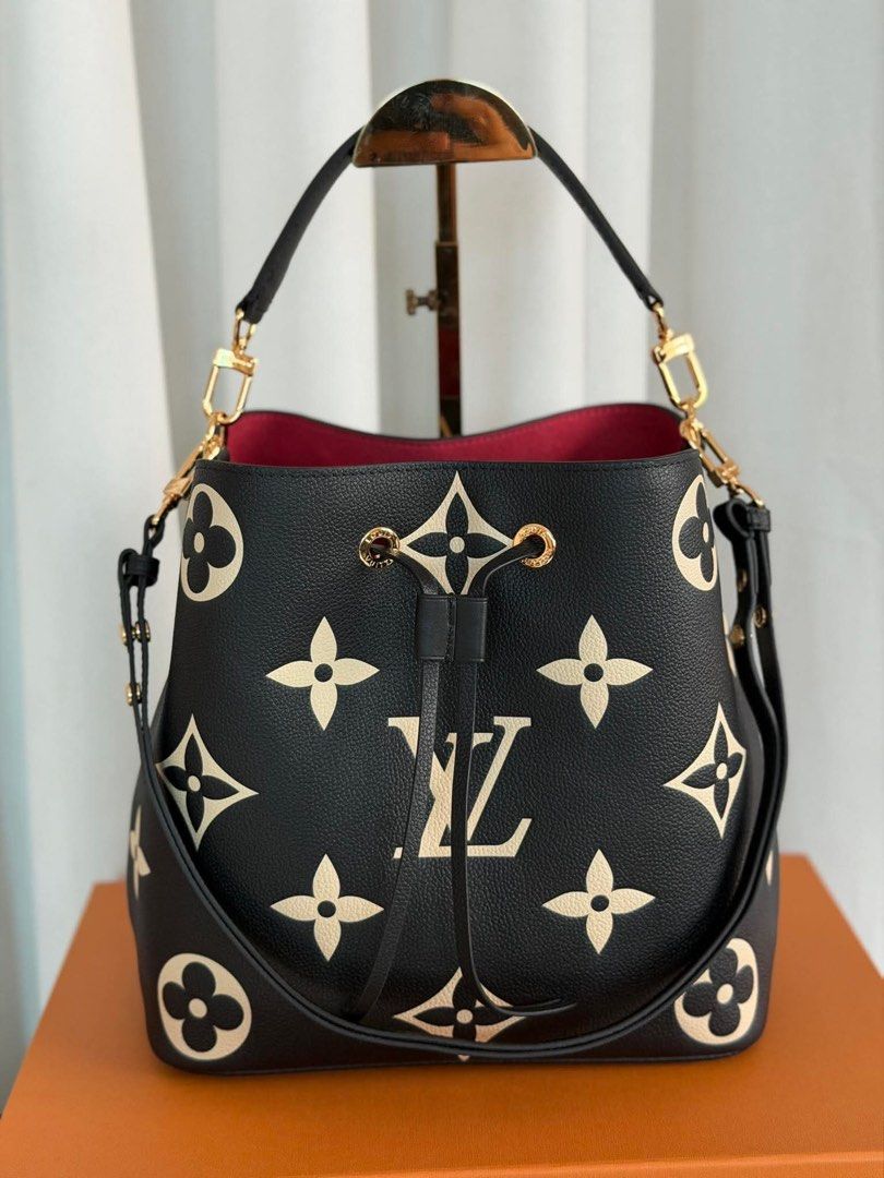 LV Neoneo bicolor monogram EMPRIENTE (Category: Luxury Bags & Wallets) located in Paranaque City. Submitted by kgmgiftedph20 (Listing ID 1415212131, Image 1). Description: .