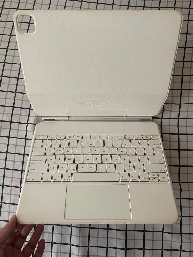 Magic Keyboard for iPad Air 13 M2 (Category: Computer Keyboard) located in Manila. Submitted by brcentino34986 (Listing ID 1415165259, Image 1). Description: -Magic Keyboard for iPad Air 13 M2 - Full-size keyboard with integrated trackpad - Folds to protect your iPad screen - Magnetic connection for easy setup - Provides a comfortable typing experience.