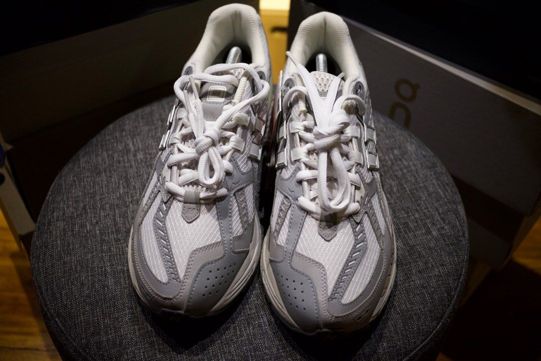 New Balance 1906 unworn size 10.5 (Category: Sneakers) located in Angeles City. Submitted by lvb_2008 (Listing ID 1415223449, Image 3). Description: - New Balance 1906R sneakers - Color: White and Grey - Mesh upper with synthetic overlays - Iconic New Balance logo - Cushioned midsole for comfort - White laces - Brand new, never worn Complete with box Shipping c/o buyer.