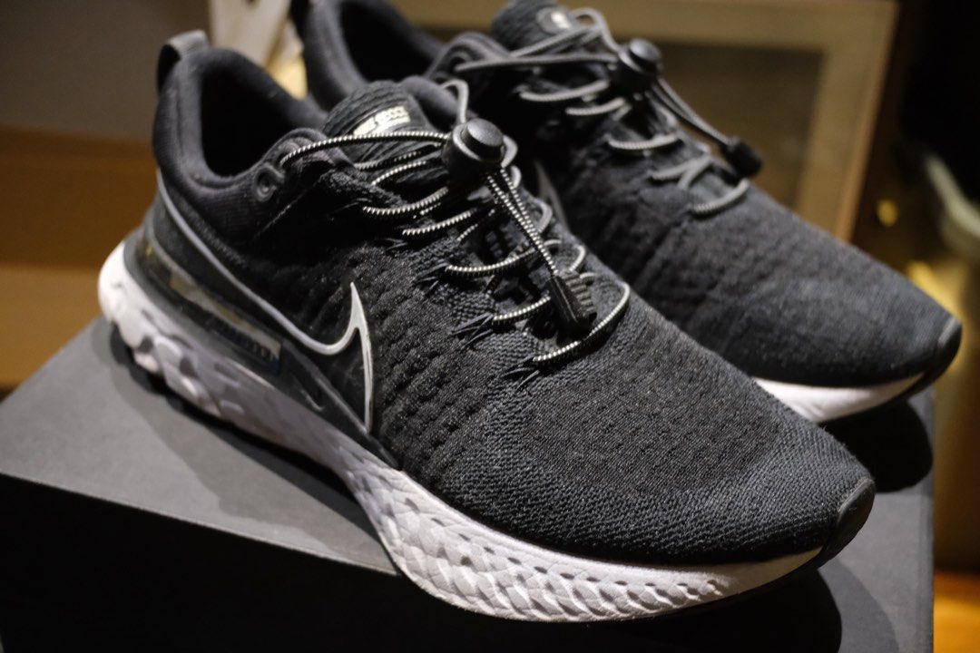 Nike react infinity flyknit size 10.5 (Category: Sneakers) located in Angeles City. Submitted by lvb_2008 (Listing ID 1415221966, Image 2). Description: Was not used for running Defects shown in the pictures (paintchips in nike logo) No box Shipping c/o buyer .